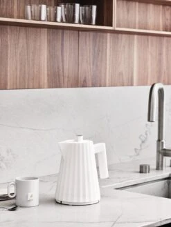 Alessi Plissé Electric Kettle 1 L, White -Kitchen Utensils Sale 0007 MDL06 1 amb A4 3500pxl