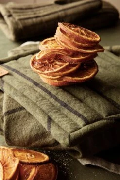 Ferm LIVING Hale Tea Towel, Green - Black 10 Ferm LIVING Hale Tea Towel, Green - Black -Kitchen Utensils Sale 05 c 11865 1