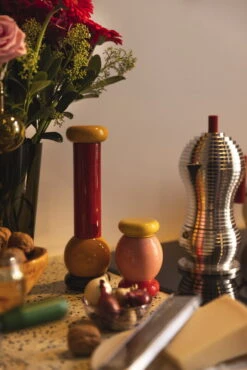 Alessi Sottsass Grinder, Large, Black - Red - Yellow -Kitchen Utensils Sale 2021 09 30 FDS Valmiit VVV 13