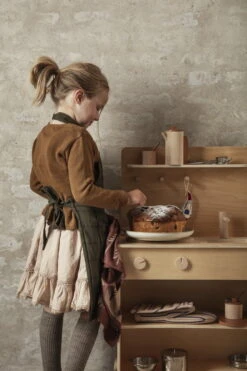 Ferm LIVING Hale Kids Apron, Green - Black 7 Ferm LIVING Hale Kids Apron, Green - Black -Kitchen Utensils Sale 24 12178