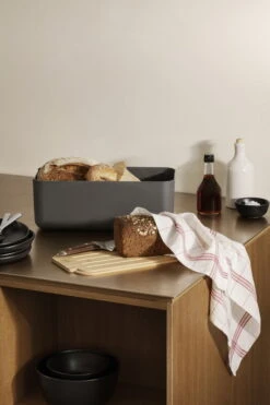 Eva Solo Bread Bin, Grey 8 Eva Solo Bread Bin, Grey -Kitchen Utensils Sale 520362 Eva Solo Bread bin Elephant grey2
