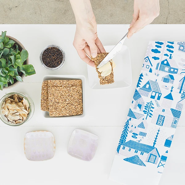 Kauniste Mökkilä Tea Towel, Yellow 4 Kauniste Mökkilä Tea Towel, Yellow - Image 2