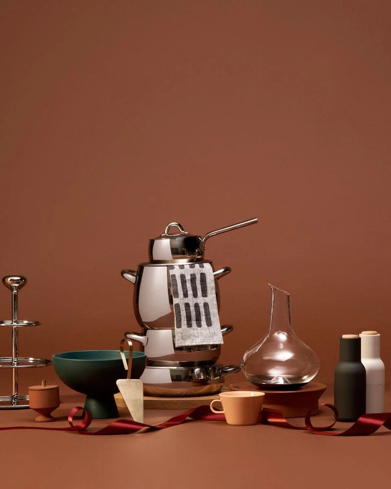 MENU Bottle Grinder 2 Pcs, Ash - Carbon - Beech 5 MENU Bottle Grinder 2 Pcs, Ash - Carbon - Beech - Image 3