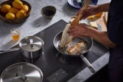 Fiskars All Steel Frying Pan, 28 Cm 13 Fiskars All Steel Frying Pan, 28 Cm -Kitchen Utensils Sale FI Fiskars All Steel Frying pan 28cm Action 01