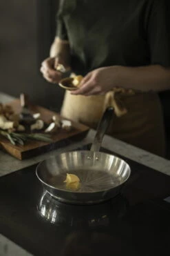 Fiskars All Steel Pure Frying Pan 24 Cm -Kitchen Utensils Sale Fiskars Action All Steel pure frying pan 24cm 1057595 05