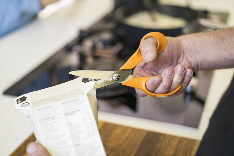 Fiskars Classic Kitchen Scissors 7 Fiskars Classic Kitchen Scissors - Image 5