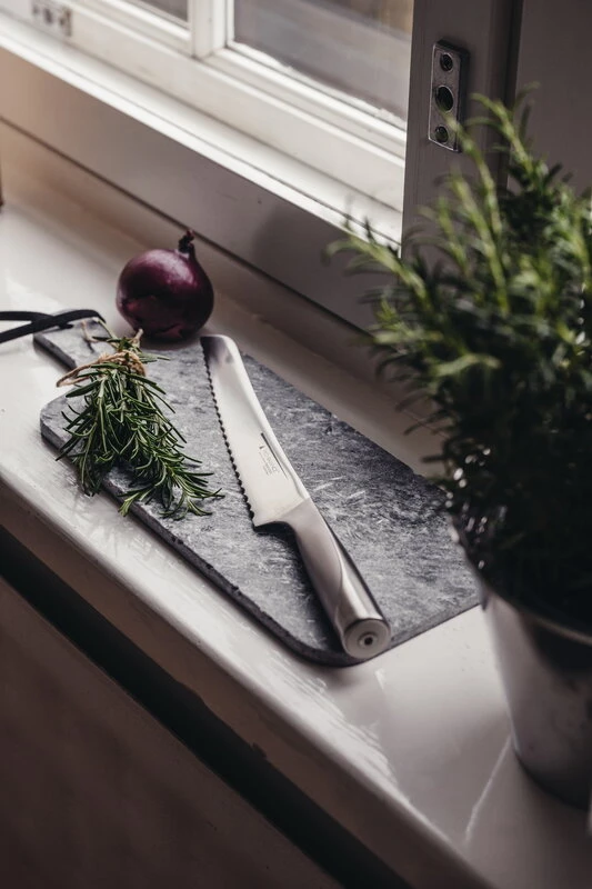 Heirol Pro Balance Bread Knife 4 Heirol Pro Balance Bread Knife - Image 2