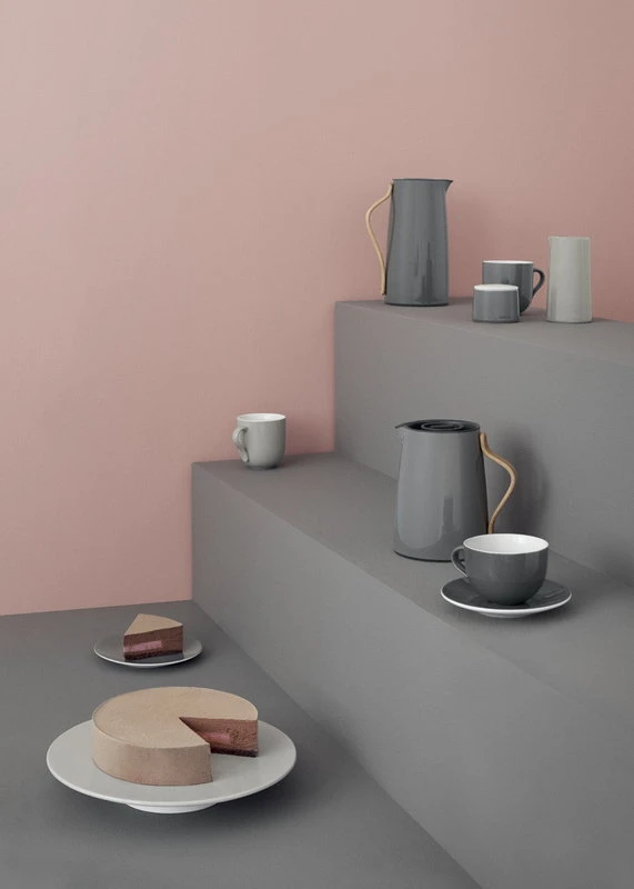 Stelton Emma Vacuum Jug, Dark Grey 5 Stelton Emma Vacuum Jug, Dark Grey - Image 3