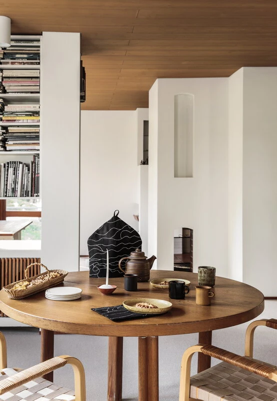 Saana Ja Olli Rakkauden Meri Tea Cozy, Black - White 4 Saana Ja Olli Rakkauden Meri Tea Cozy, Black - White - Image 2