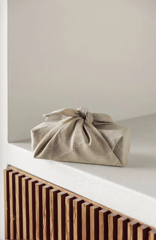 Saana Ja Olli Rakkauden Meri Tea Towel/place Mat, Beige - White 4 Saana Ja Olli Rakkauden Meri Tea Towel/place Mat, Beige - White - Image 2