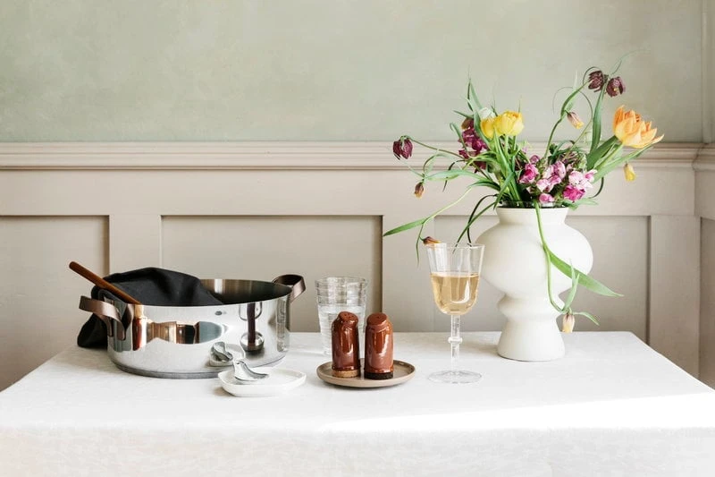 Alessi Edo Low Casserole With Handles 28 Cm, 5 L 4 Alessi Edo Low Casserole With Handles 28 Cm, 5 L - Image 2