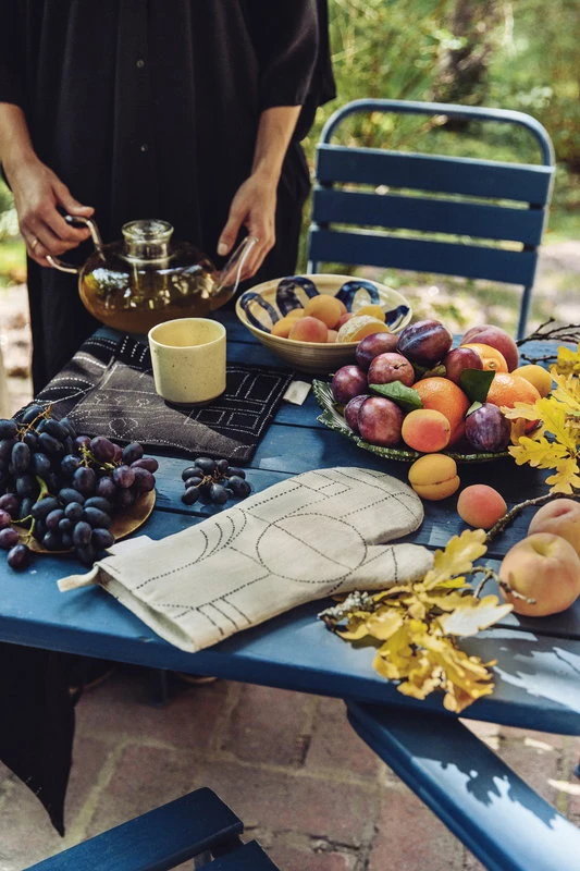 Saana Ja Olli Unien Talo Pot Holder/trivet, Black 6 Saana Ja Olli Unien Talo Pot Holder/trivet, Black - Image 4