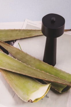 Valerie_objects Maarten Baas Pepper Mill, Matt Black 12 Valerie_objects Maarten Baas Pepper Mill, Matt Black -Kitchen Utensils Sale Valerie Objects VOV8018008 6