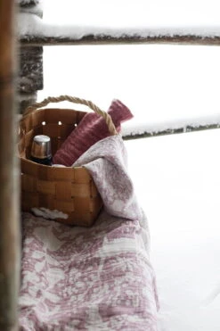 Lapuan Kankurit Villiyrtit Hand Towel, Linen - Bordeaux -Kitchen Utensils Sale lapuankankurit villiyrtit tablecloth blanket and towel linen bordeaux sara hot water bottle lingonberry 0