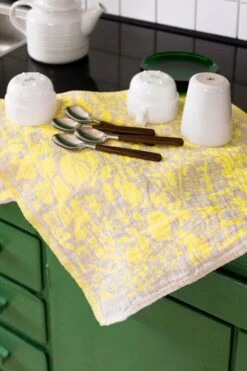 Lapuan Kankurit Villiyrtit Hand Towel, Yellow - Linen -Kitchen Utensils Sale lapuankankurit villiyrtit towel yellow linen 2 0