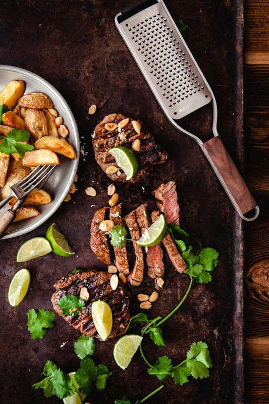 Microplane Master Series Coarse Grater 7 Microplane Master Series Coarse Grater - Image 5